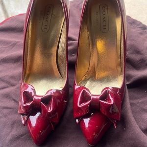Coach Enamel heel size 7